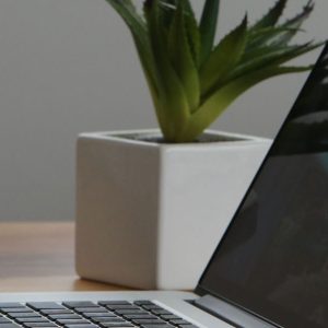 sgl-blog-post-bg_coffee-laptop